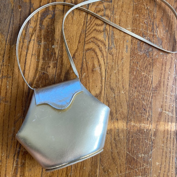 Stuart Weitzman Handbags - VTG Stuart weitzman gold abstract evening west crossbody bag